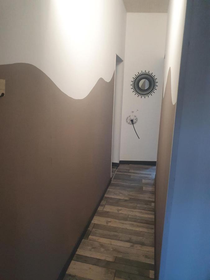 ラ・ブルブールBienvenue Chez Les Ch'Oups Le Loft 50 M2アパートメント エクステリア 写真