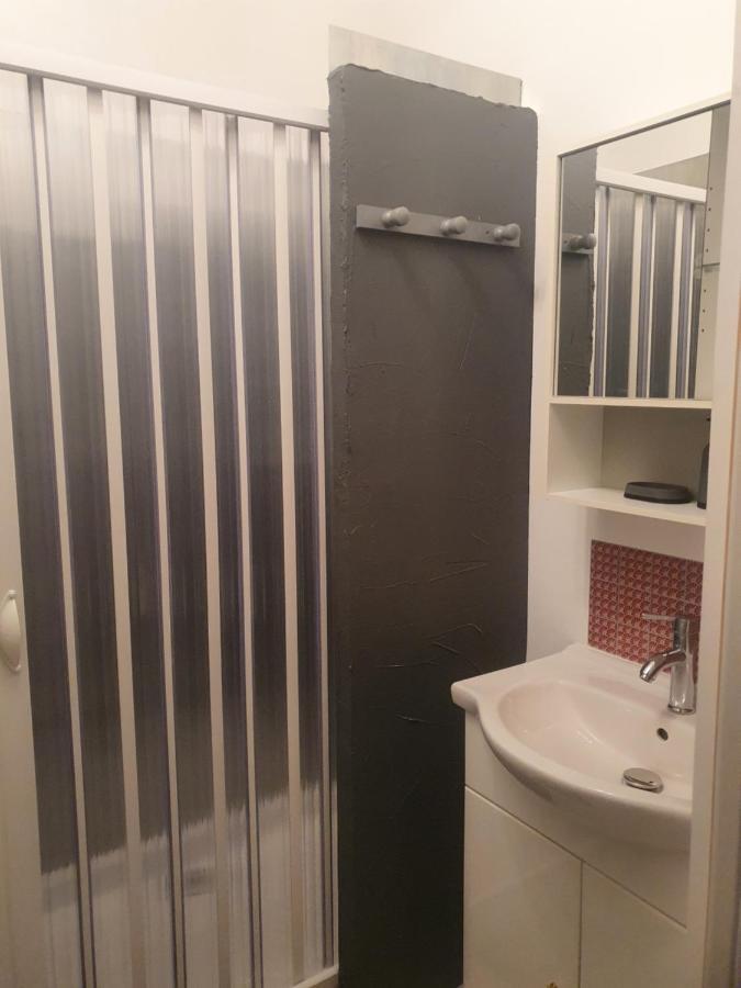 ラ・ブルブールBienvenue Chez Les Ch'Oups Le Loft 50 M2アパートメント エクステリア 写真